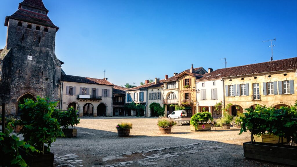 labastide darmagnac is a beautiful village located in the department picture id1270453665
